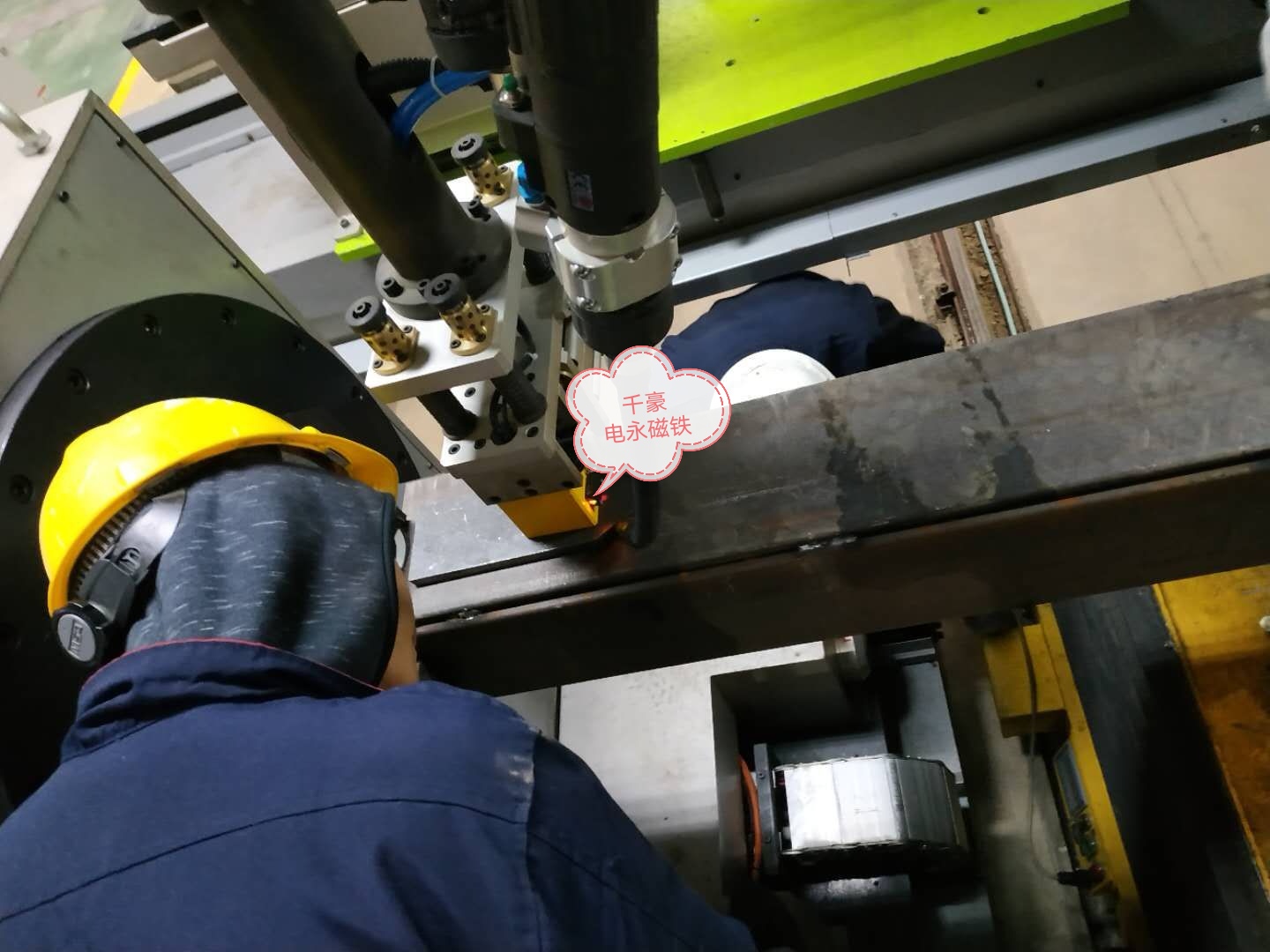 机器人夹持解决方案—电永磁铁自动化夹具